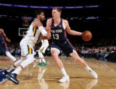 开云体育app-爵士稳稳拿下尼克斯，马克西在西甲国家德比接管比赛