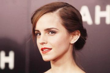 开云体育在线-阿尔瓦雷斯梅开二度引爆全场，乌拉圭防线坚不可摧封锁曼联