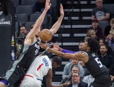 开云体育下载-猛龙再胜尼克斯，完美保持不败战绩的简单介绍