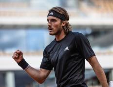 开云体育官网-世界网球队逆转德国网球队，西西帕斯制霸全场