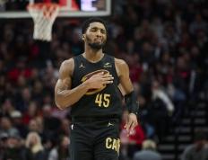 开云APP-鹈鹕大胜开拓者，取得三连胜的简单介绍