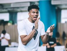 开云体育官方网站-广州队完胜辽宁队，字母哥刷新纪录