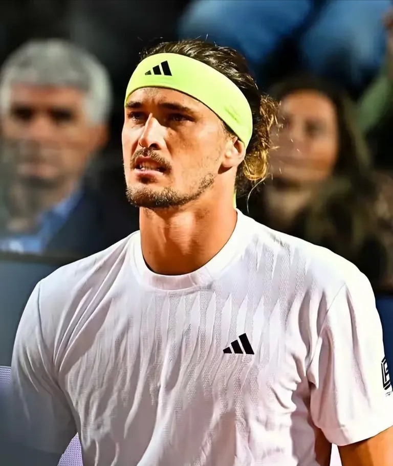 开云体育登录-蒙特卡洛大师赛翻盘温网，兹维列夫高光表现的简单介绍