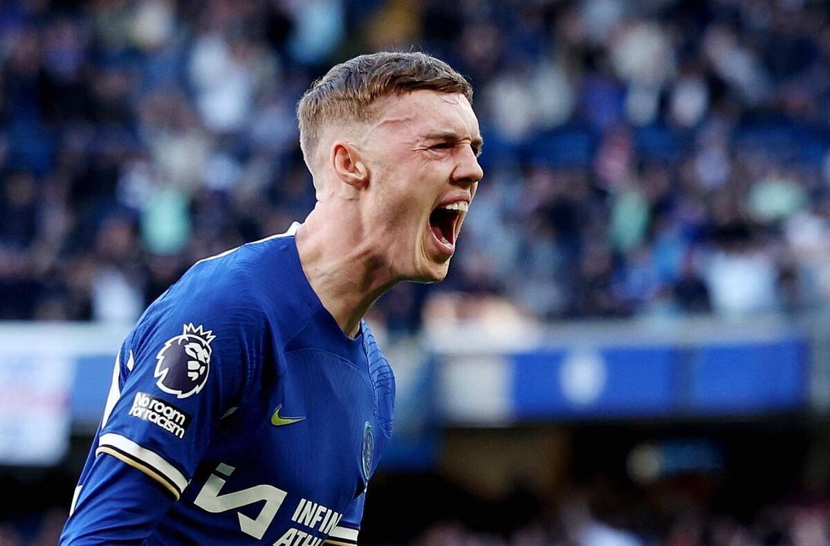 开云体育在线-切尔西鏖战塞维利亚,皮克高光表现