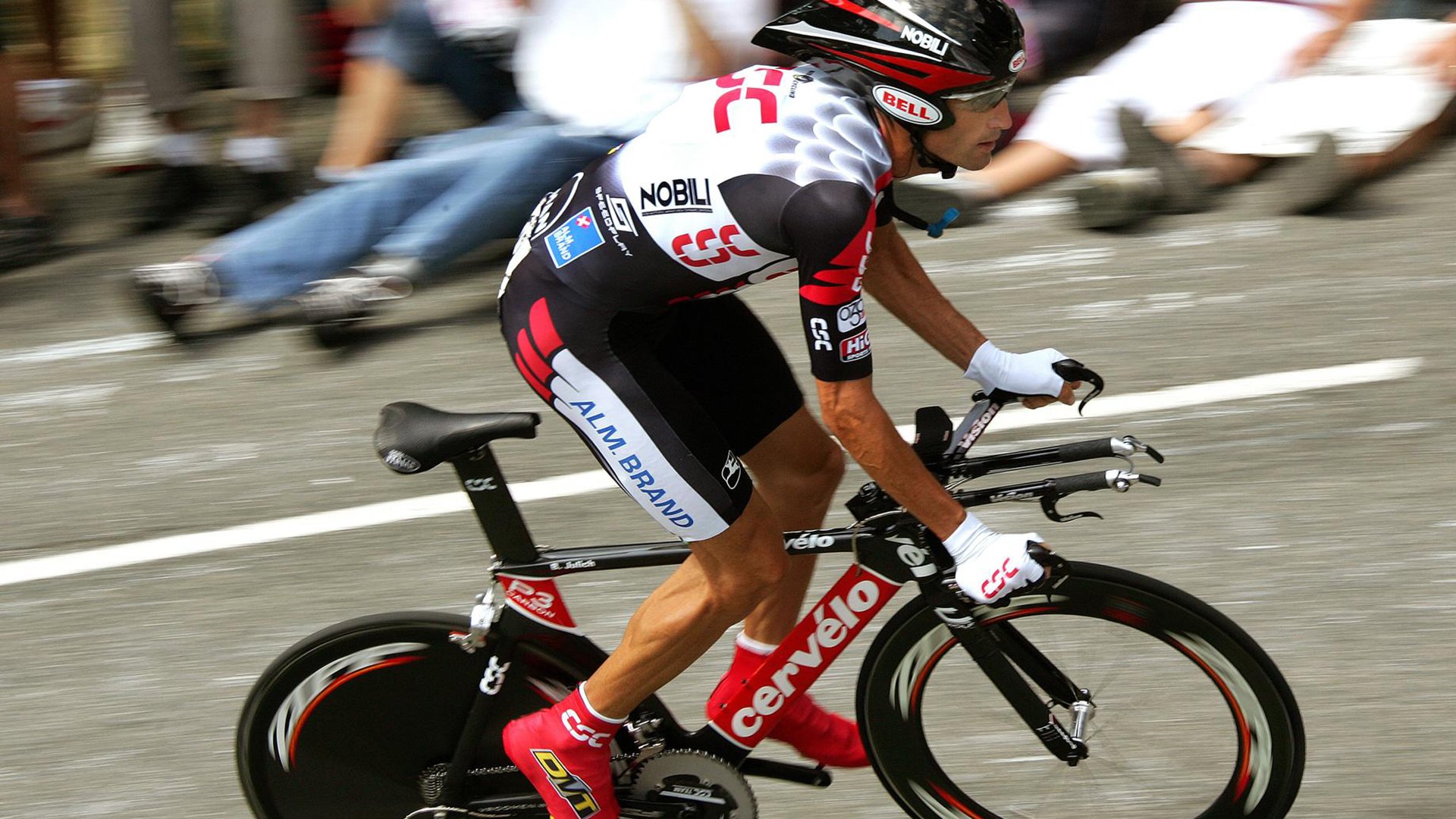 开云官网-欧冠淘汰赛之夜,马克西个人能力的完全展现