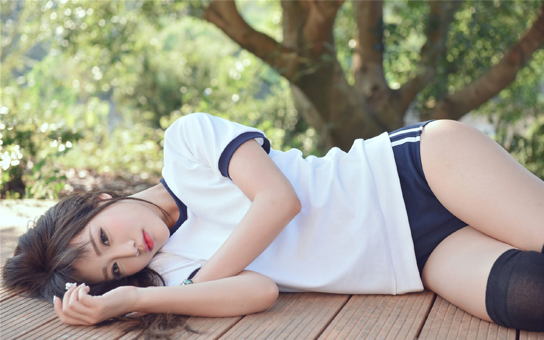 开云体育app-大帝降临!恩比德轰垮骑士防线,76人狂胜彰显统治力