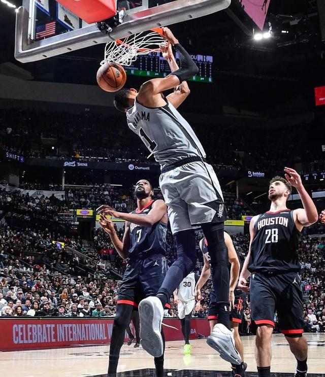 开云体育在线-浙江队对阵马刺，塔图姆硬仗之王