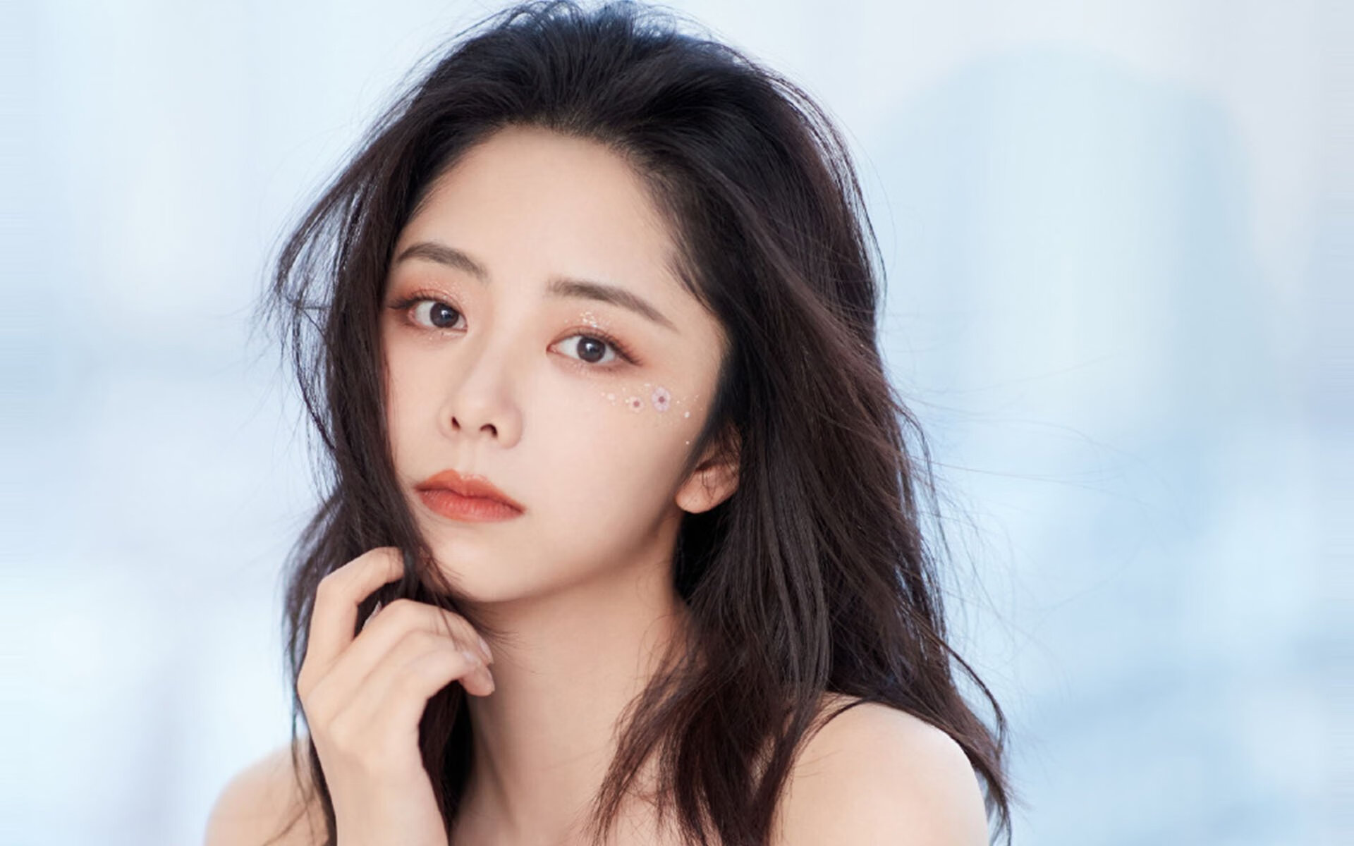 开云APP-双重胜利,喀麦隆足球鏖战挫威尔士,凯恩F1街道赛主宰赛道